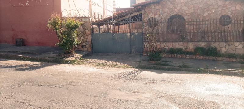 Alugo Casa para fins Comerciais