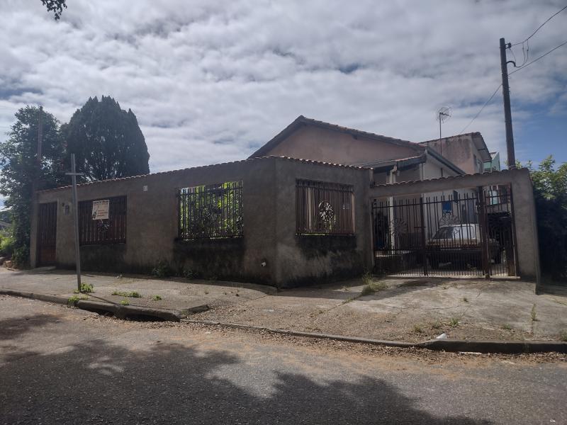 Casa Grande de esquina a venda