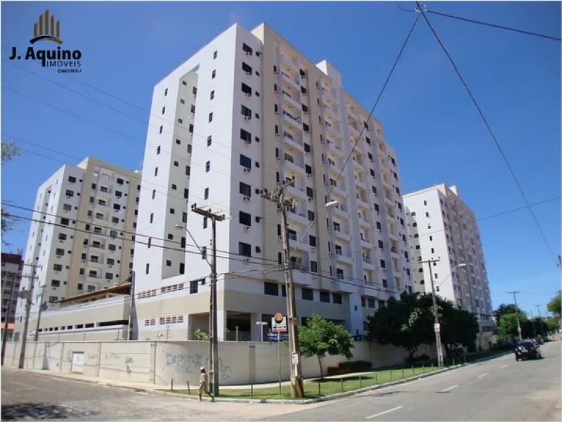 Apartamento no bairro Cocó