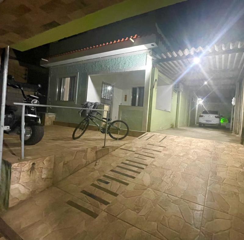 VENDO ÓTIMA CASA EM FIGUIERA - NOVA IGUAÇU