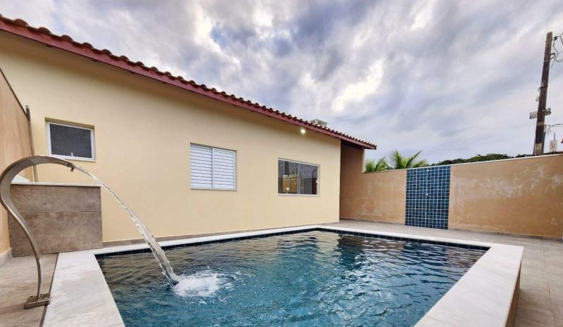 Casa nova a venda térrea com piscina, espaço Gourmet - 3 dorm., Cibratel 2 - Litoral Sul de São Paulo. Apenas 550 metros da praia!