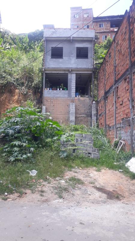 Casa à venda 2Q + terreno, sem escritura. (Próximo AV. São Rafael)