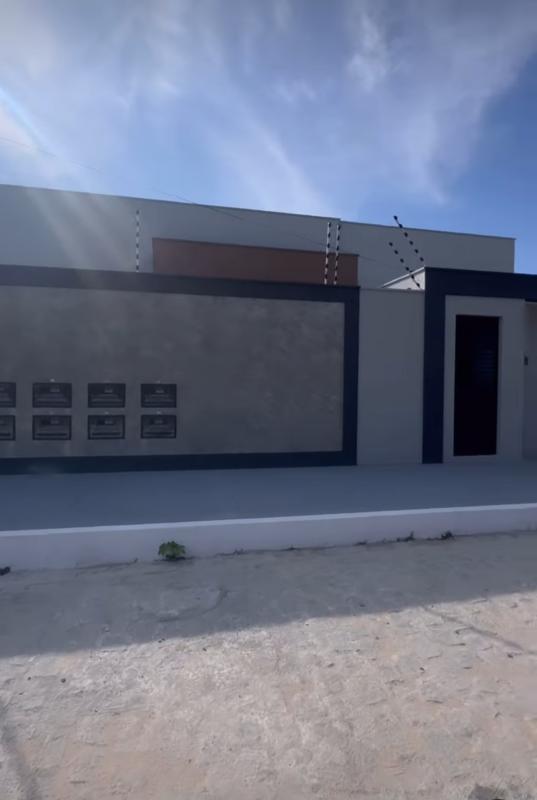 Casa em Condomínio Fechado em Parnamirim - 2/4 Suíte - 74m² - Documentação Grátis