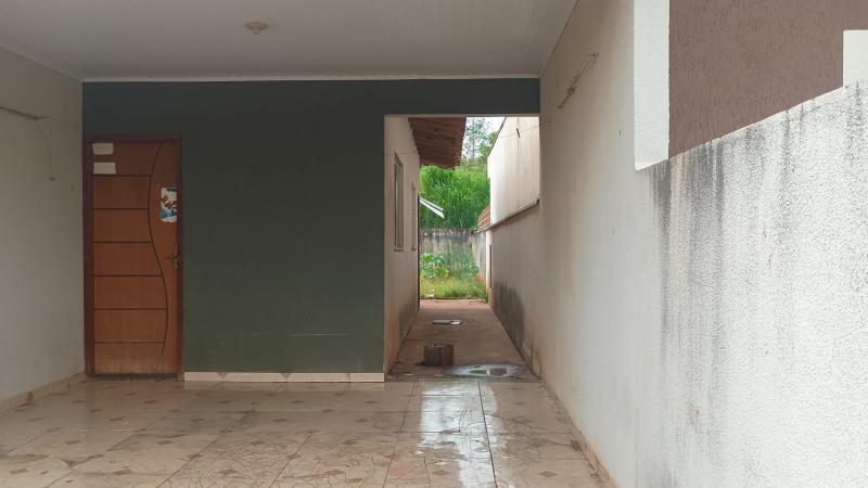 Casa troco por carro casa 65 metros Pérola PR 