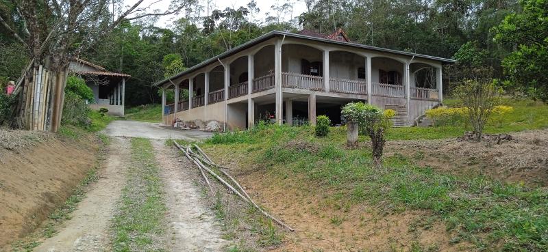 CHÁCARA DE 12.000 M²  E  2 CASAS MOGI-BERTIOGA