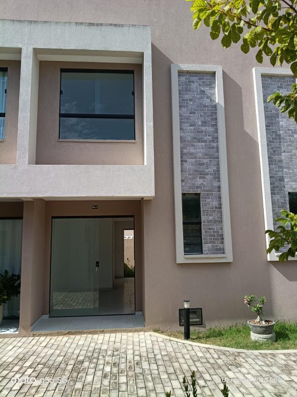 Casa duplex em Condominio Nova Parnamirim-RN