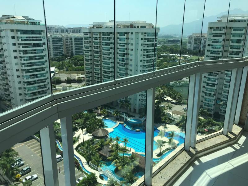 Oportunidade Apartamento 3 quartos sendo 1 reversível e com 2 vagas.