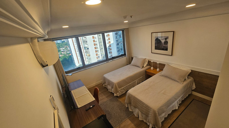 Flat Mediterrâneo | Suíte Reformada | Vista Mar + Lagoa + Gávea | Barra da Tijuca | Mobiliado 