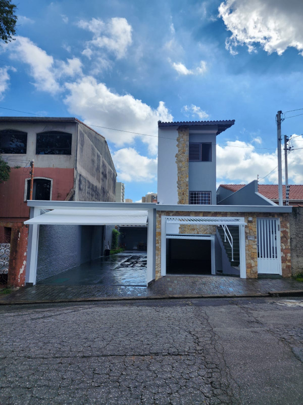 Sobrado 3 dorm. 1 suíte, 3 vgs. 3 andares 202m à venda na V. Floresta em Santo André