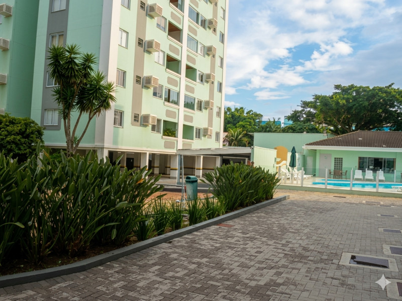 Lindo apartamento de dois quartos em Barreiros, São José- SC
