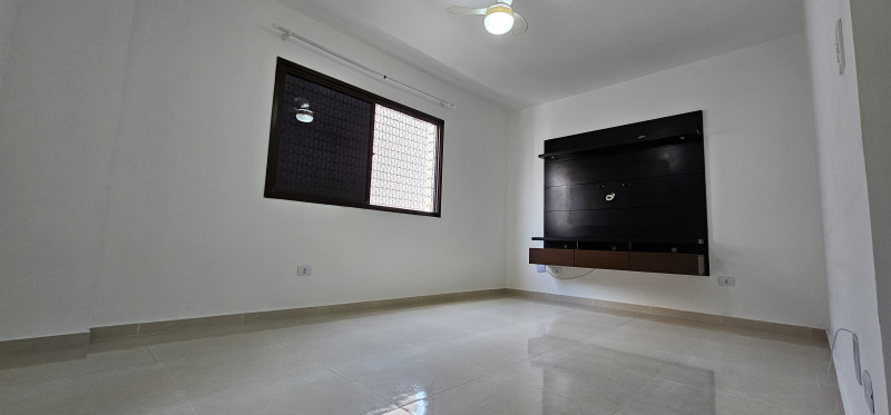 Apartamento com 02 dormitórios, sendo 01 suíte