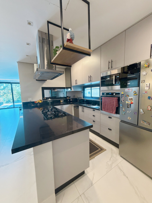 SBI 50 Sobrado de Alto Padrão – Porteira Fechada | Residencial Aruã Brisas – Mogi das Cruzes/SP