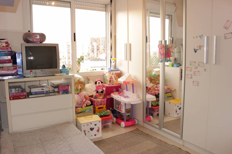 Apartamento de 2 dormitórios, suíte, churrasqueira e 2 vagas de garagem