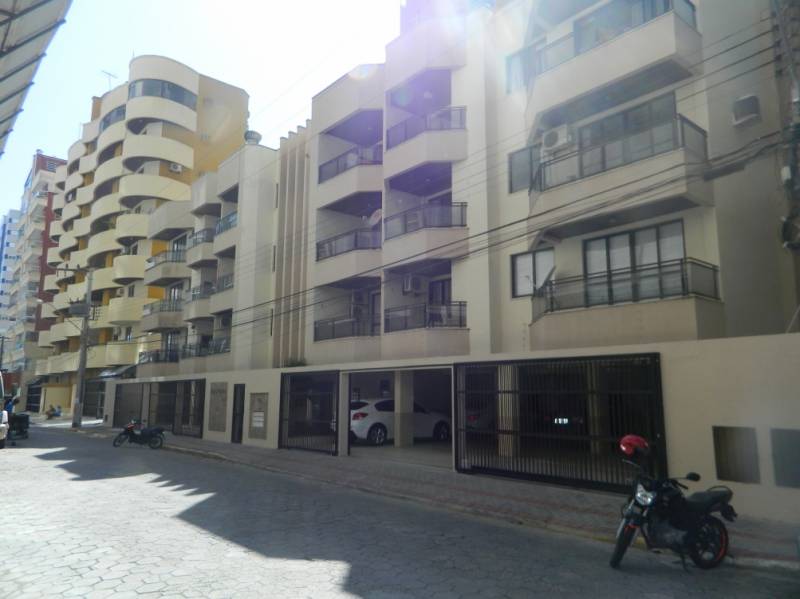 APARTAMENTO MEIA PRAIA ITAPEMA