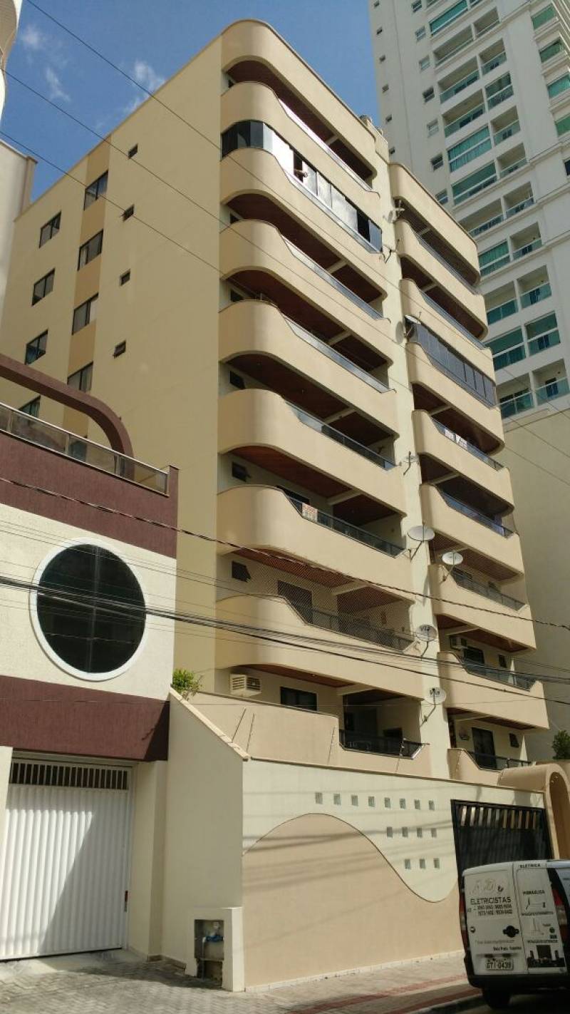 APARTAMENTO MEIA PRAIA ITAPEMA