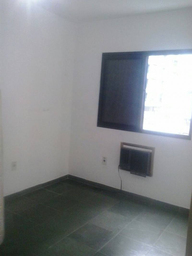 APARTAMENTO 1 QUARTO BOQUEIRÃO PRAIA GRANDE - 1 QUADRA DA PRAIA