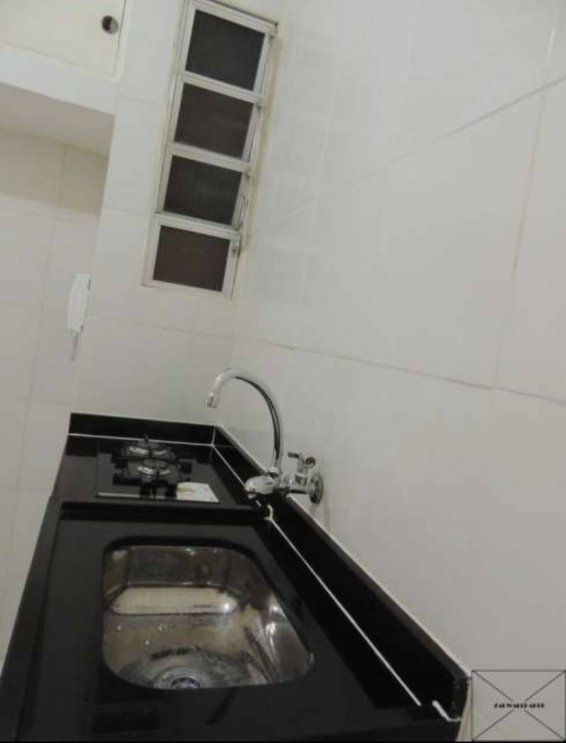 Conjugado na Lapa com ambientes separados com porta