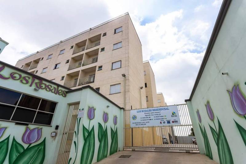 unico com documentação gratuita,piso e quintal que parcela sua entrada mesmo pronto para morar 