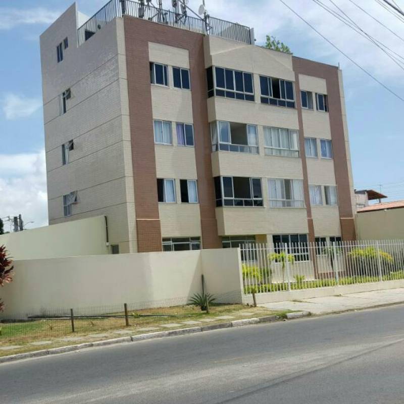 APTO 2/4 em Buraquinhos frente mar