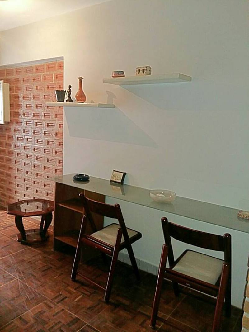 Hospedaria yellow house para homens