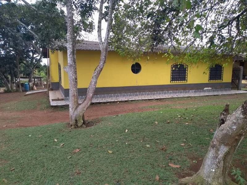 Chácara em condomínio fechado em IBIÚNA a 8 km do centro ASFALTO NA PORTA