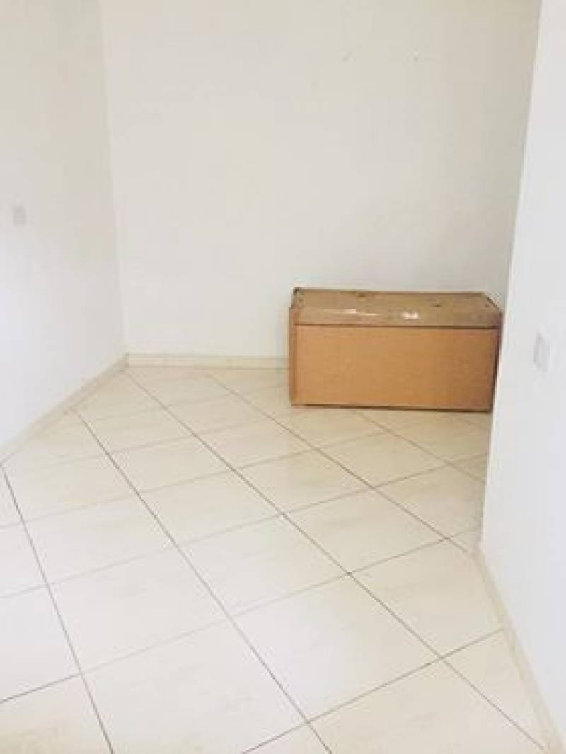 Alugo Linda Casa de 4 Cômodo na Zona Sul-SP: Com Garagem e Lavanderia