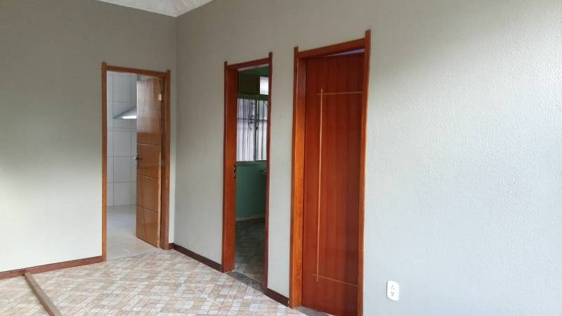 Casa em bom estado, ótima localização 