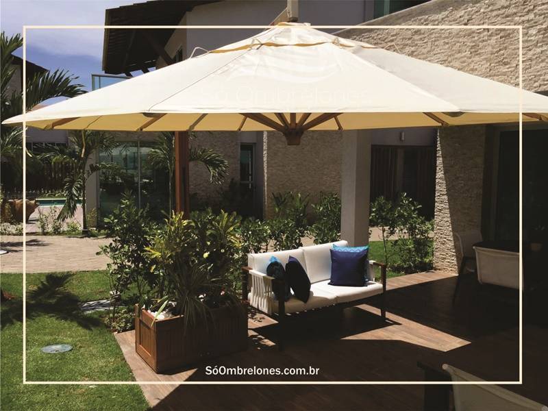 Complete sua diversão na piscina com a proteção de um Ombrelone