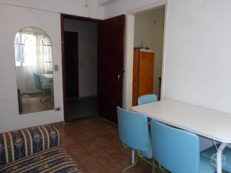 Vende-se aptº Praia Grande- 60 metros da praia 01 dormitório