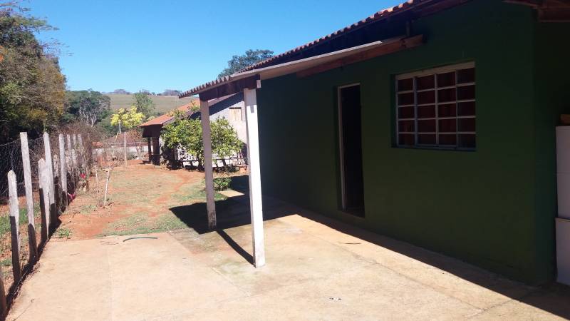 Chácara a 170 km da cidade de São Paulo 