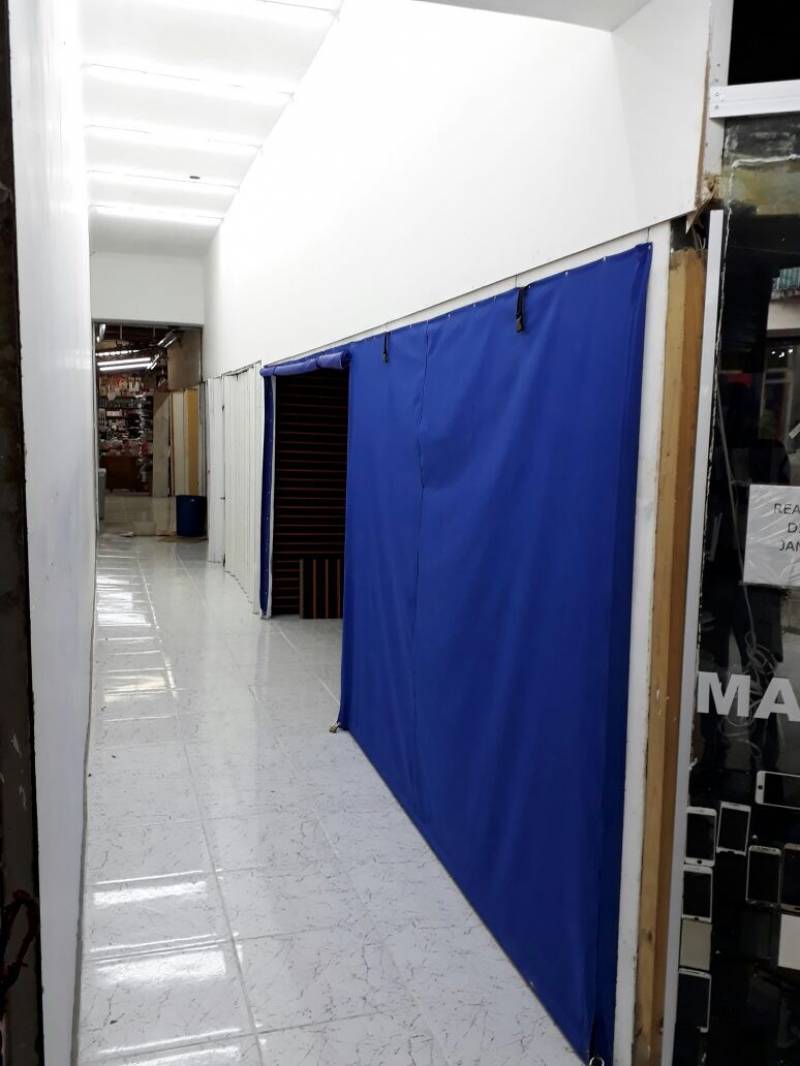 Lojas Tipo Quiosques Em Galeria Comercial