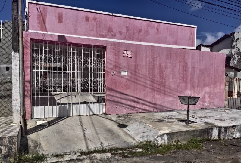 Vende-se casa residencial no Conj. Bela Vista