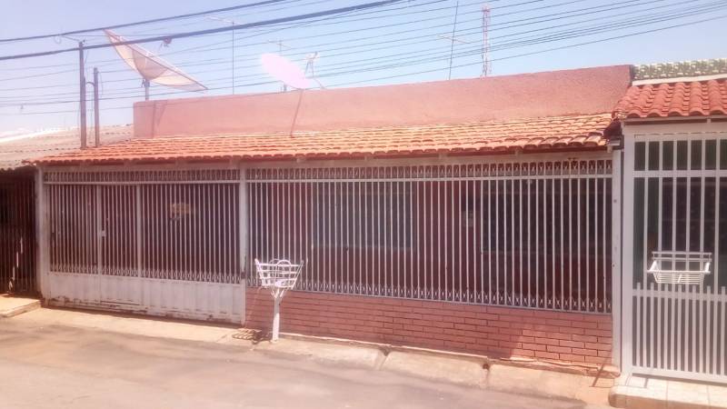 Casa 3 quartos 2 bnheiros