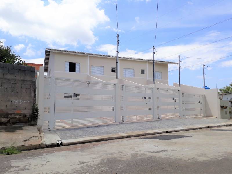 Belo sobrado pronto para morar 