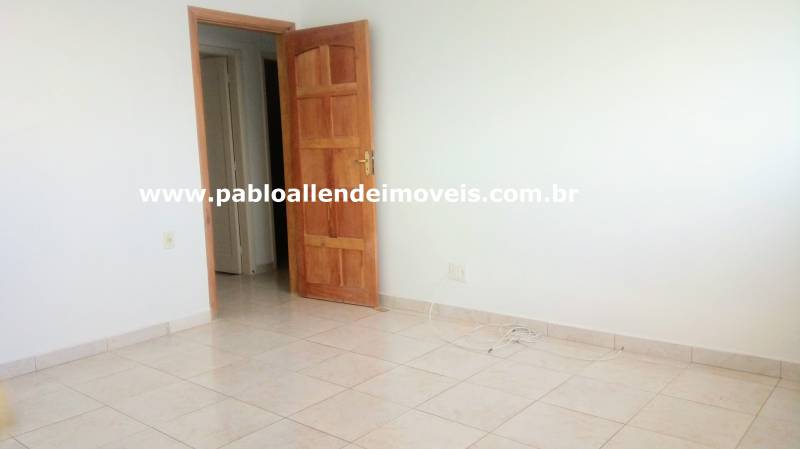 Apto no Bairro Campo Grande 02 dorms abaixo do valor de mercado
