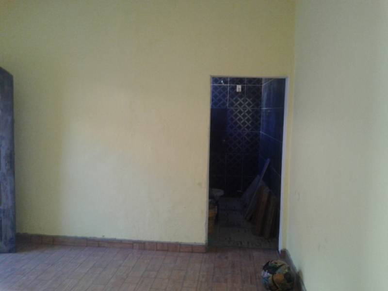 Vende se sobrado