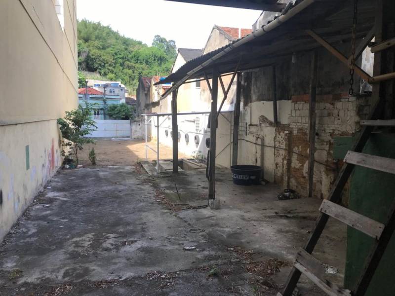 Terreno C/410 m2, próximo à Cantareira, São Domingos