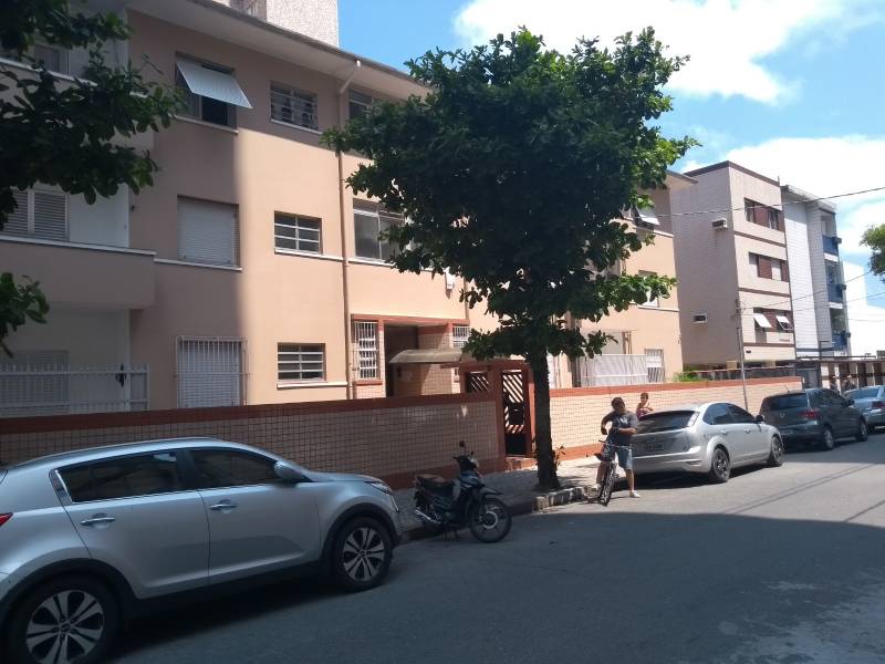 Apto 2 dorms  na F. Guimarães em São Vicente