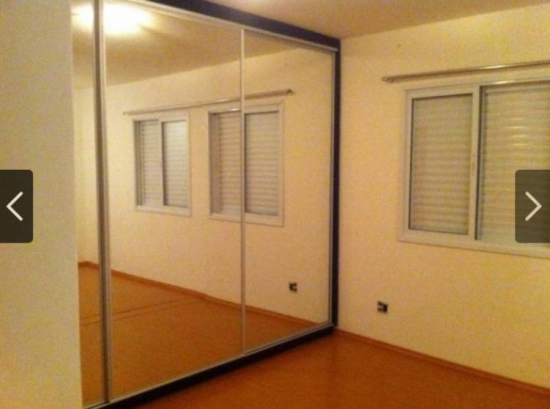 LINDO APARTMENTO 2 DORMITORIOS NA VILA INDUSTRIAL COM 2 GARAGENS