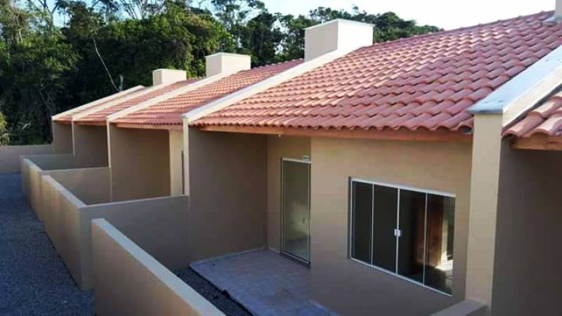 Geminados localizados no bairro São Cristóvão. Barra Velha