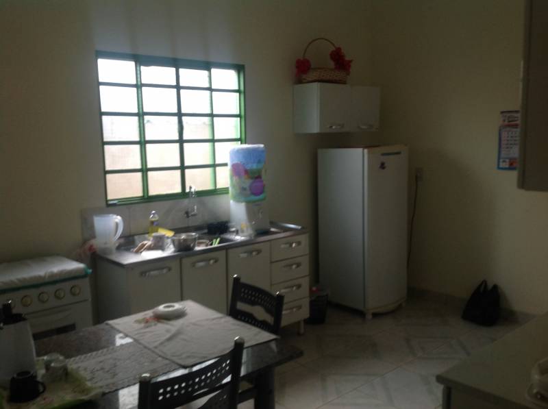 Casa com barracão 