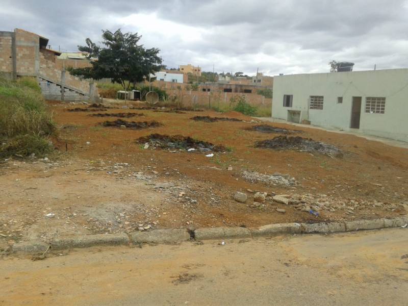 Casa de 02 quartos no bouganville com lote de 360m