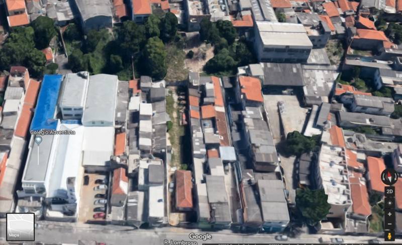 CASA ANTIGA COM TERRENO DE 670MQ