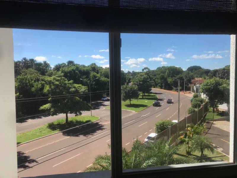 Aluga se Apartamento Semimobiliado