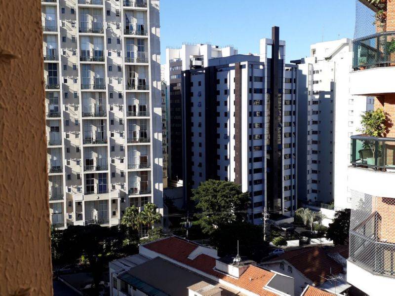Próximo ao  metrô