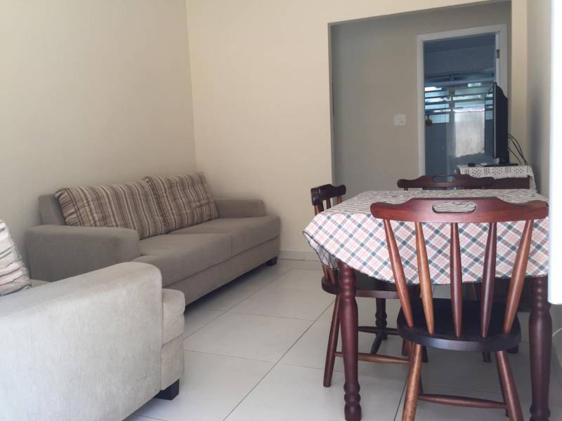 Apartamento padrão térreo aconchegante com 2 dorm