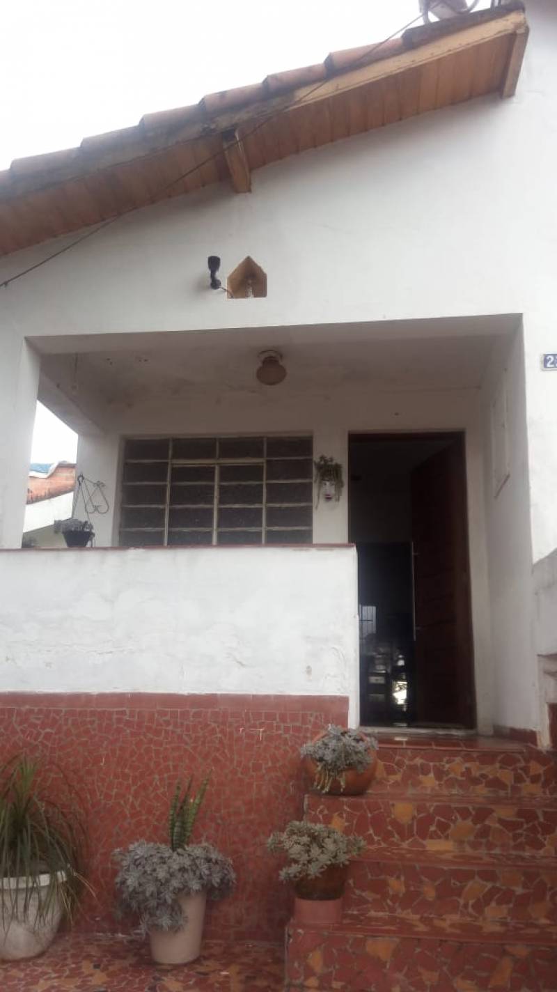 Casa Térrea ampla e reformada