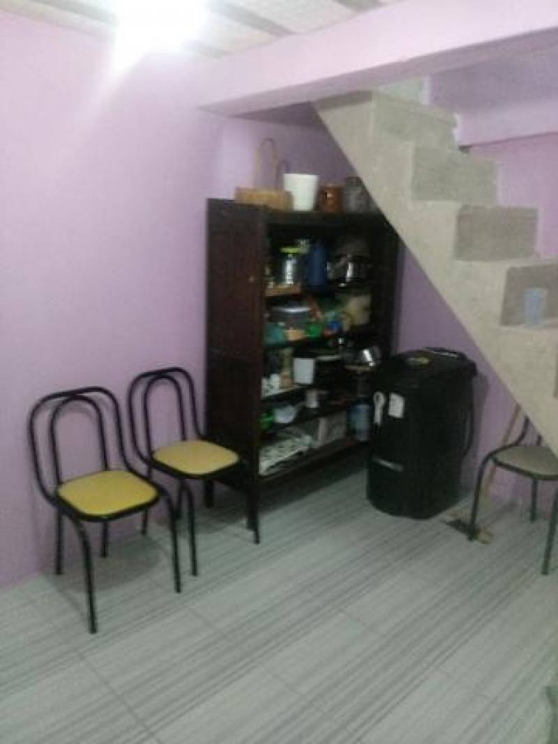 VENDE-SE UM BARRACÃO PRÓXIMO AO CENTRO HISTÓRICO