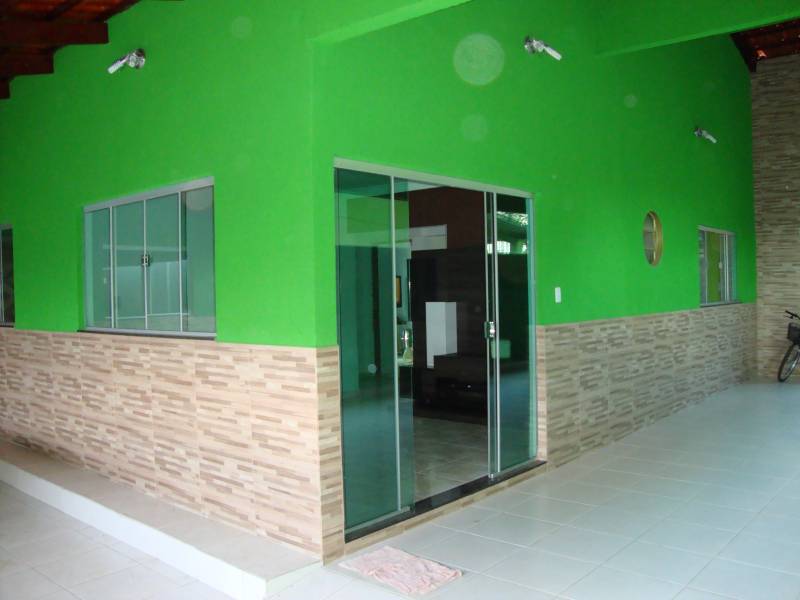 casa 3/4 com 2 suites uma com hidro próx. ao Portal Sul Shoping