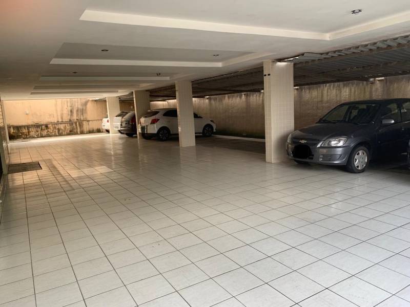 Excelente e amplo apartamento perto do Espaço Cultural e Epitácio Pessoa já com o condomínio incluso.